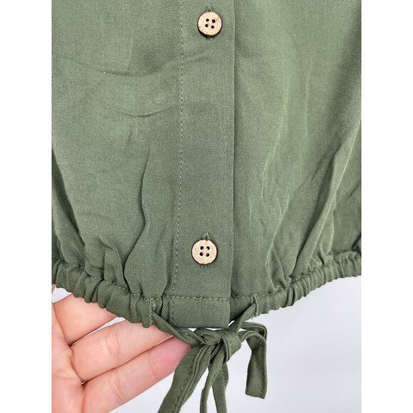 No Boundaries Womens Juniors Sea Turtle Green Button Front Cinched Waist Blouse - Picture 10 of 10